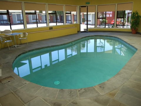 Abbotswood Motor Inn - Redcliffe Tourism 4