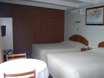 Abbotswood Motor Inn - Redcliffe Tourism 6