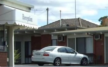 Abbotswood Motor Inn - Redcliffe Tourism 2