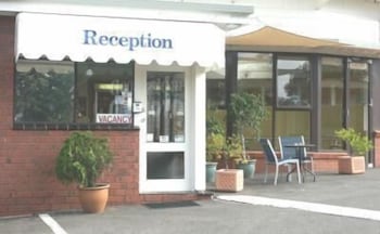 Abbotswood Motor Inn - Redcliffe Tourism 0