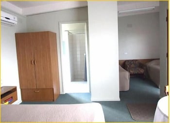 Abbotswood Motor Inn - Redcliffe Tourism 5