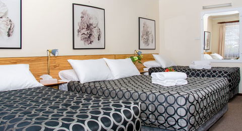 Aalbany Motel - Redcliffe Tourism 2