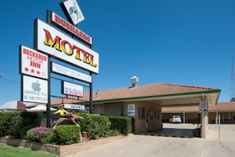 Buckaroo Motor Inn - Redcliffe Tourism 0
