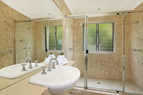 Andari Holiday Apartments - Redcliffe Tourism 6