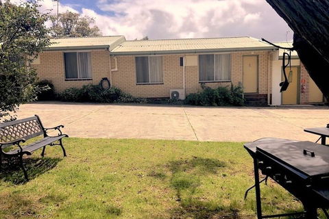 Augusta Escape Holiday Units - Redcliffe Tourism 3