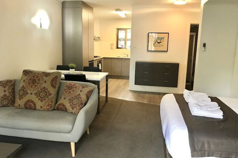 Adelaide Dresscircle Apartments Archer Street - Redcliffe Tourism 6