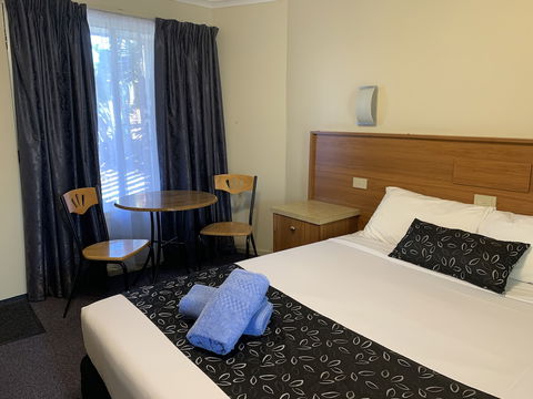 Anchor Belle Motel - Redcliffe Tourism 5