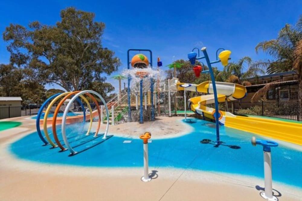  Redcliffe Tourism