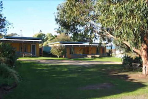 Casuarina Coastal Units - Redcliffe Tourism 2