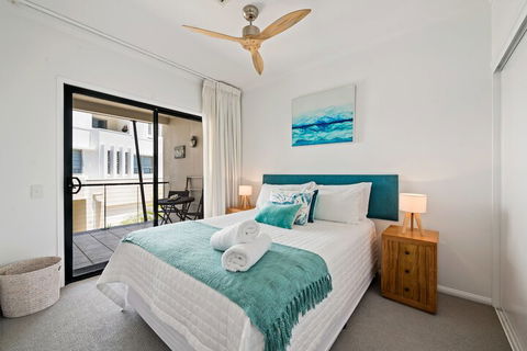 Papillon Coolum - Redcliffe Tourism 1