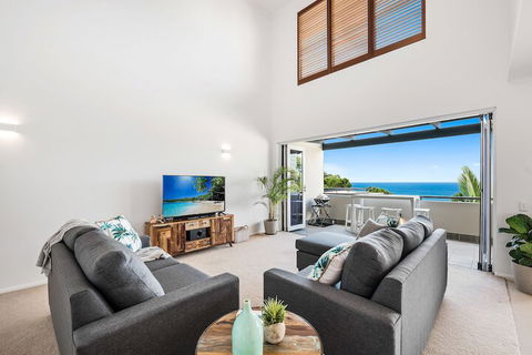 Papillon Coolum - Redcliffe Tourism 7