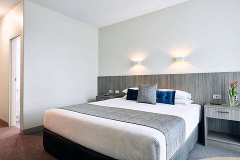 Club Laverton Motel - Redcliffe Tourism 6