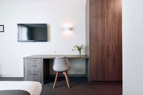 Club Laverton Motel - Redcliffe Tourism 2