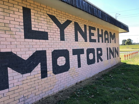 Canberra Lyneham Motor Inn - Redcliffe Tourism 0