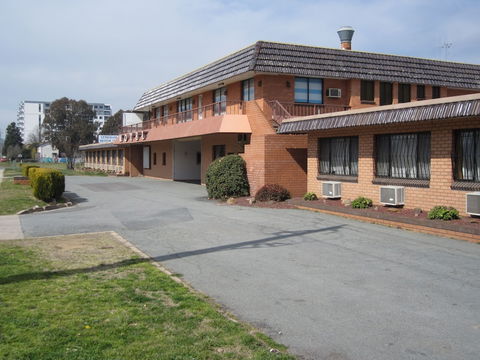 Canberra Lyneham Motor Inn - Redcliffe Tourism 2