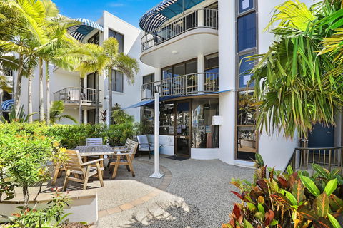 Headland Tropicana - Redcliffe Tourism 1