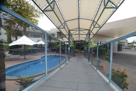 Rockpool Motor Inn - Redcliffe Tourism 1