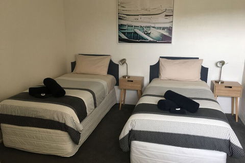 Crown Apartments - Redcliffe Tourism 7