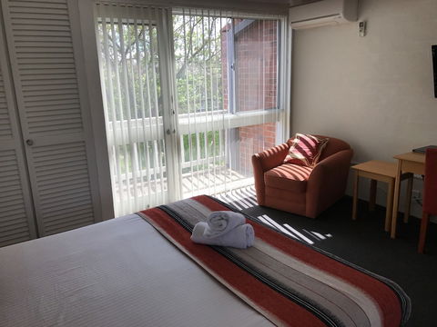 Alloggio Bathurst Apartments - Redcliffe Tourism 1