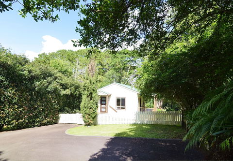 Apple Tree Cottage & Studio - Redcliffe Tourism 0