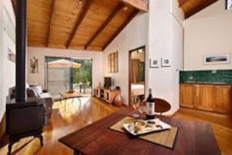 Aiyana Retreat - Redcliffe Tourism 6