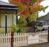 Ross BB Accommodation - Redcliffe Tourism