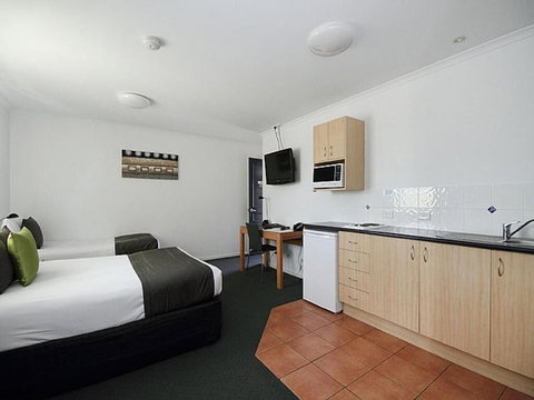 Browns Plains Motor Inn - Redcliffe Tourism 3