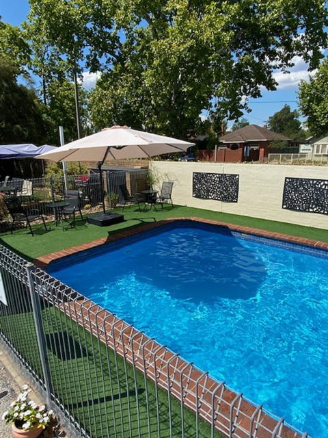 Albury City Motel - Redcliffe Tourism 1