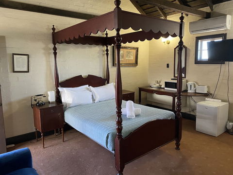 Settlers House York - Redcliffe Tourism 1