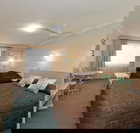 Abraham Lincoln Motel - Redcliffe Tourism