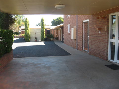 Alfa Motel - Redcliffe Tourism 1