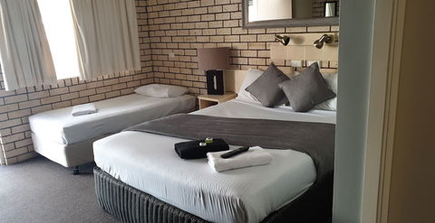 Alfa Motel - Redcliffe Tourism 5