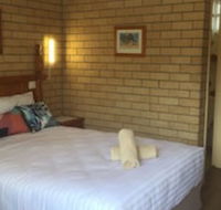 Lake Front Motel - Redcliffe Tourism
