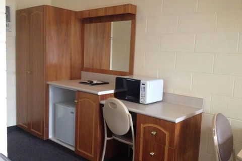 All Seasons Motor Lodge - Redcliffe Tourism 3