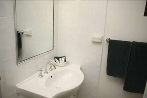 All Seasons Motor Lodge - Redcliffe Tourism 7