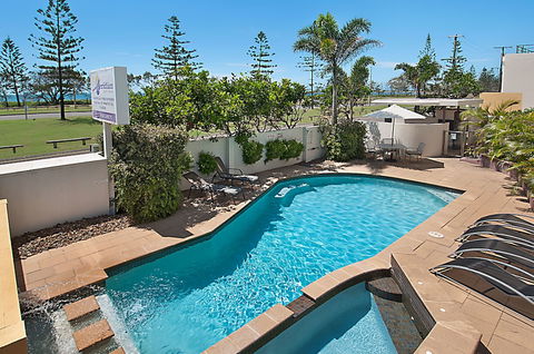 Meridian Alex Beach Apartments - Redcliffe Tourism 6