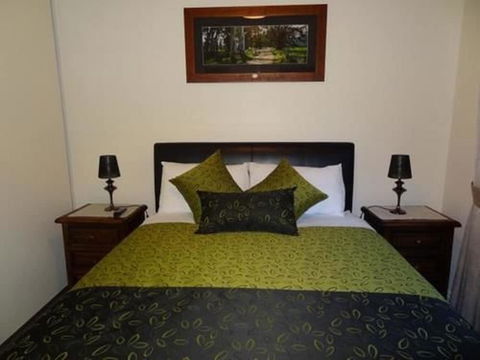 Hahndorf Oak Tree Cottages - Redcliffe Tourism 1