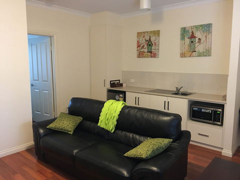 Hahndorf Oak Tree Cottages - Redcliffe Tourism 4