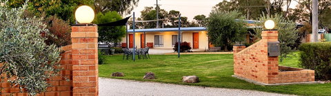 Euroa Motor Inn - Redcliffe Tourism 0
