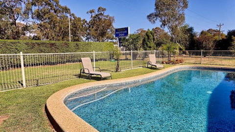Euroa Motor Inn - Redcliffe Tourism 1