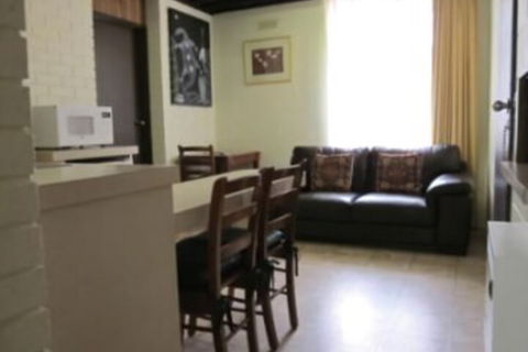 Lakes Waterfront Motel & Holiday Cottages - Redcliffe Tourism 4