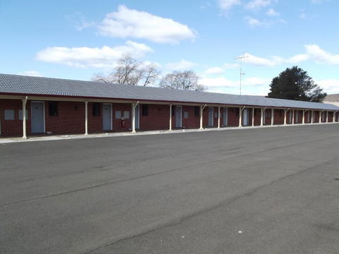 Bushmans Motor Inn - Redcliffe Tourism 2