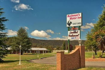 Bushmans Motor Inn - Redcliffe Tourism 1