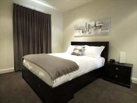 Precinct On Jardine Accommodation - Redcliffe Tourism 3