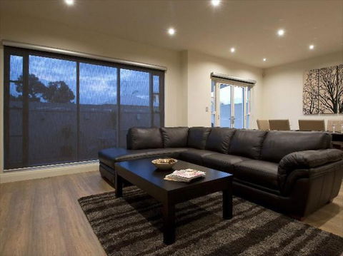 Precinct On Jardine Accommodation - Redcliffe Tourism 4