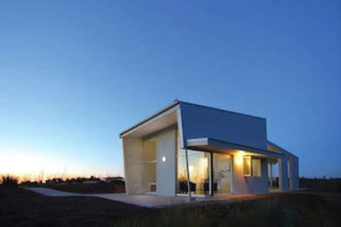 Tanonga Luxury Eco Lodges - Redcliffe Tourism 0