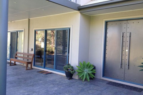 Riverspa Apartments - Redcliffe Tourism 1