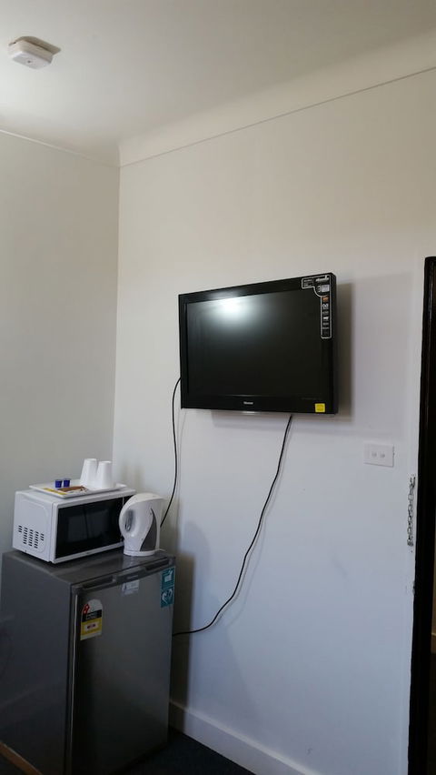 Perth City Motel - Redcliffe Tourism 3