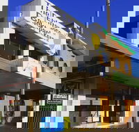 The Entrance Backpackers - Hostel - Redcliffe Tourism