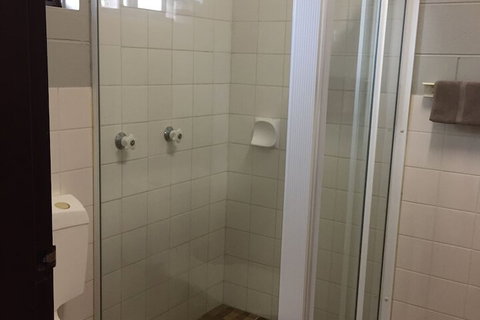 Eden Golf View Motel - Redcliffe Tourism 4